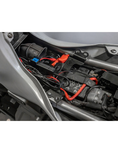 Quad Lock - Vattentät 12V till USB...